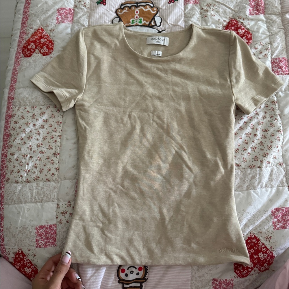 Aritzia Contour Top